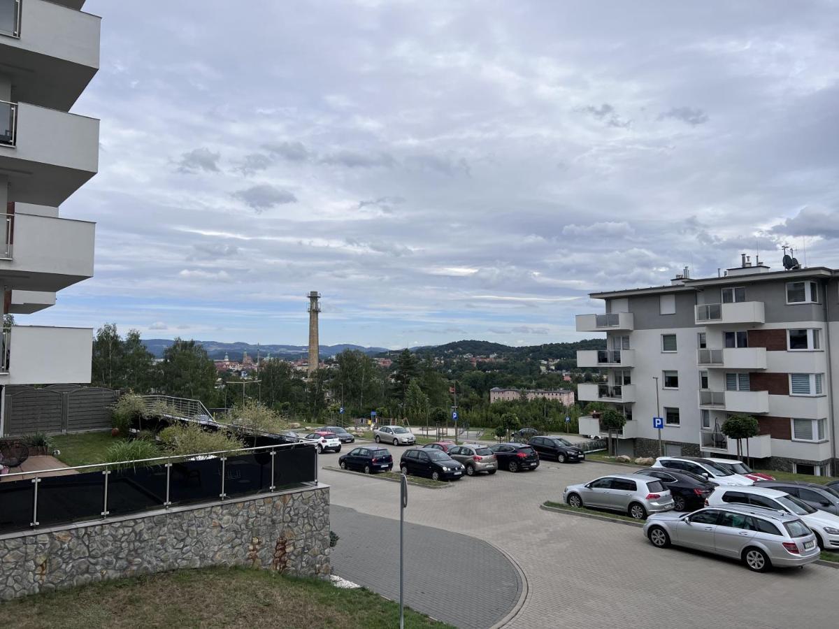 Apartament Z Tarasem Na Osiedlu Rakownica Еленя-Гура Экстерьер фото