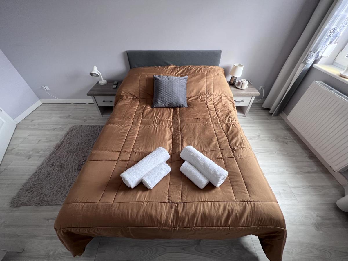 Apartament Z Tarasem Na Osiedlu Rakownica Еленя-Гура Экстерьер фото